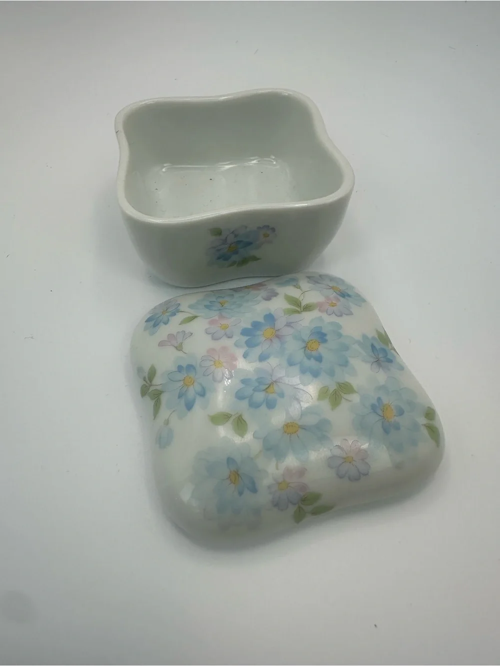 Vintage Pastelle San Francisco Floral Trinket Box Takahashi Japan